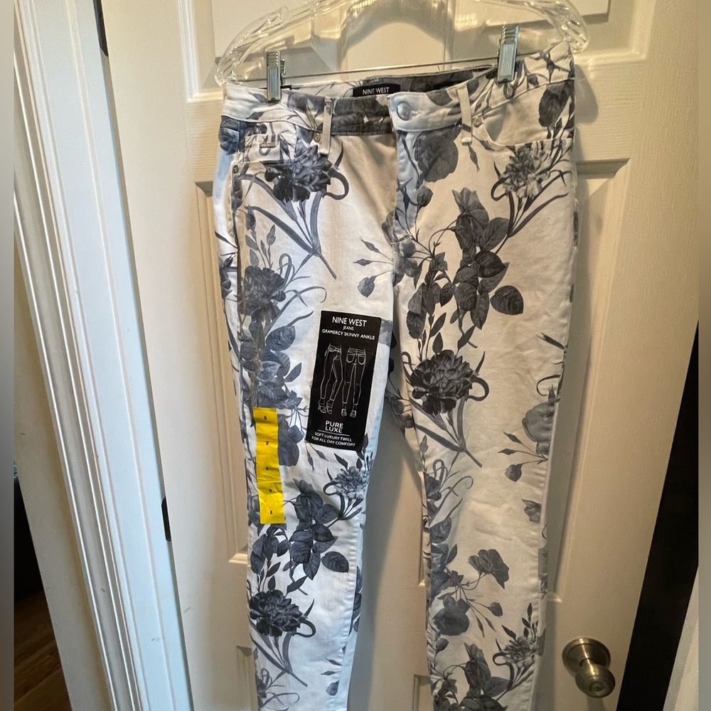 NINE WEST WOMEN'S GRAMERCY FLORAL PRINT SKINNY ANKLE JEANS